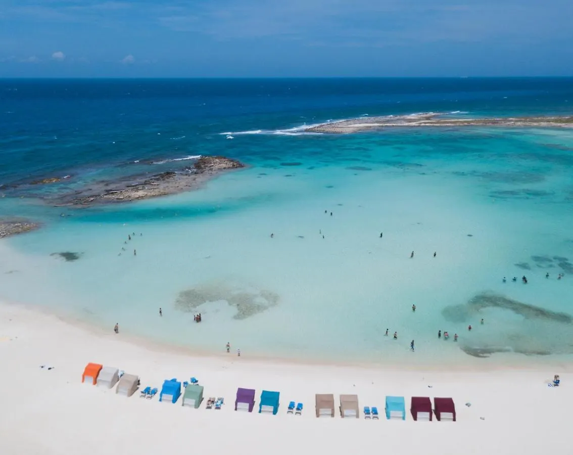 Apartment 5Bph-Coral15 - Oceanfront Exclusive Penthouse With Stunning Views And Private Pool Home-Theater Included, Oranjestad Aruba