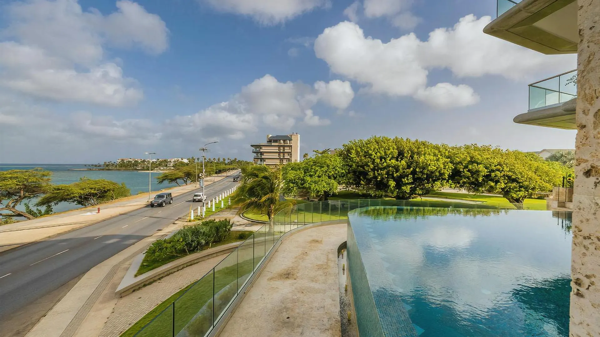5Bph-Coral15 - Oceanfront Exclusive Penthouse With Stunning Views And Private Pool Home-Theater Included, Oranjestad