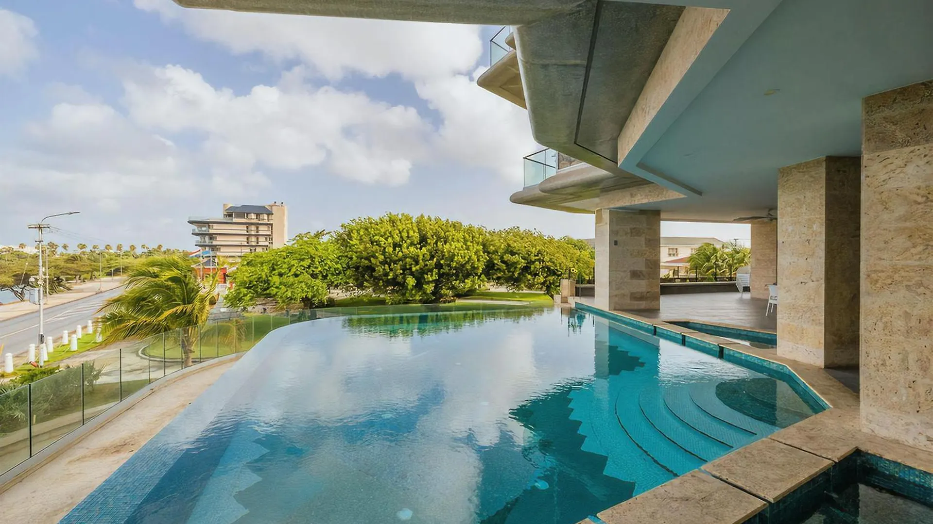 5Bph-Coral15 - Oceanfront Exclusive Penthouse With Stunning Views And Private Pool Home-Theater Included, Oranjestad