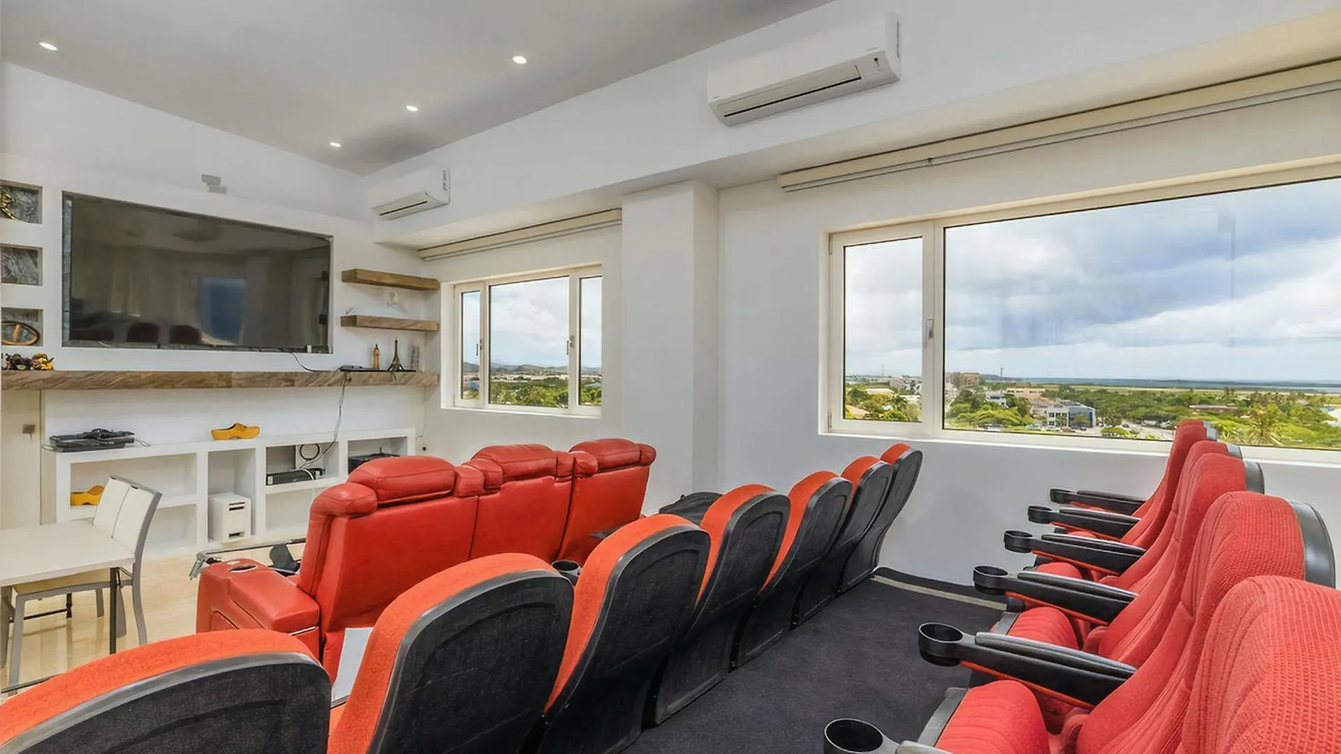 アパート 5Bph-Coral15 - Oceanfront Exclusive Penthouse With Stunning Views And Private Pool Home-Theater Included, オラニエスタッド