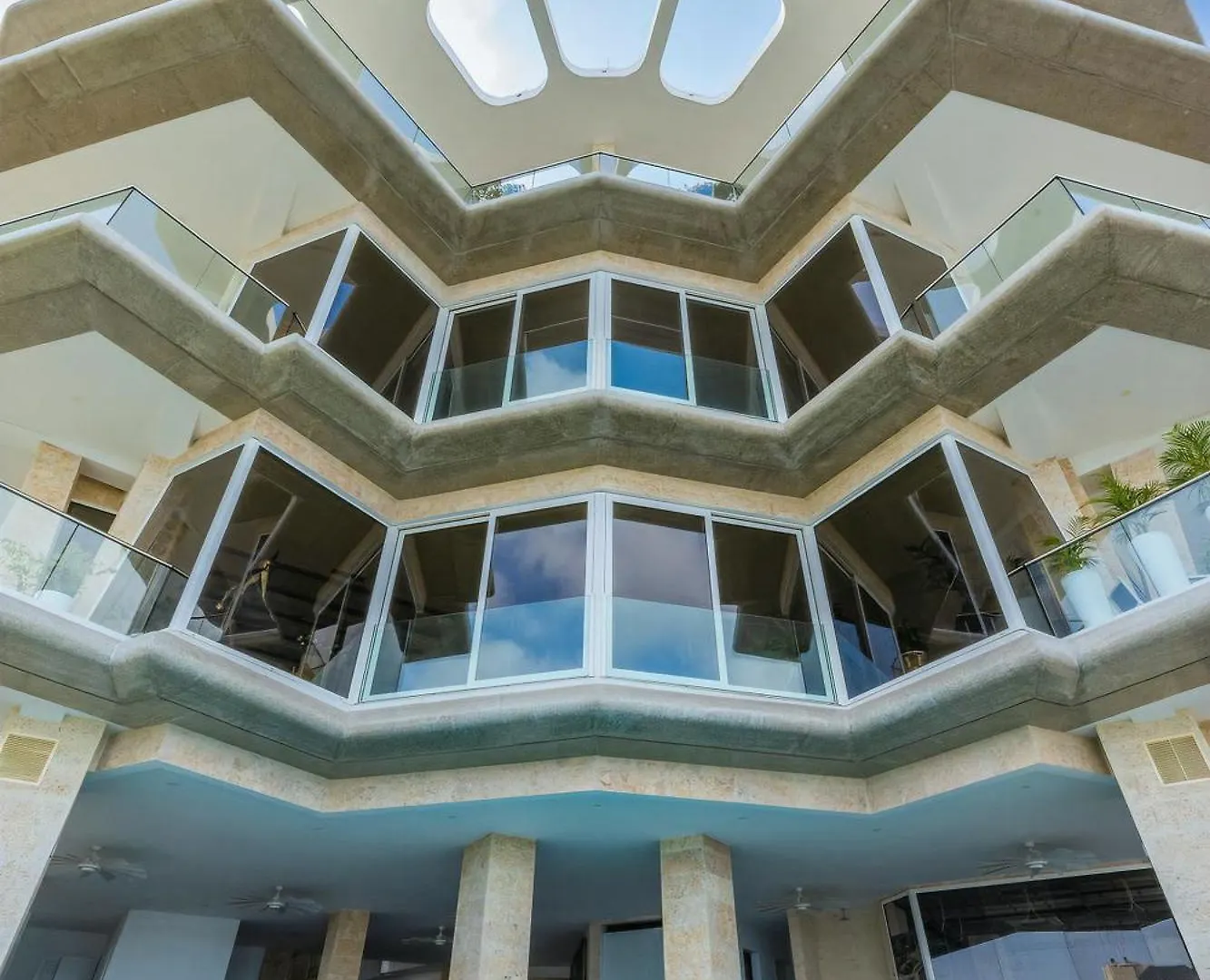 5Bph-Coral15 - Oceanfront Exclusive Penthouse With Stunning Views And Private Pool Home-Theater Included, Oranjestad Aruba