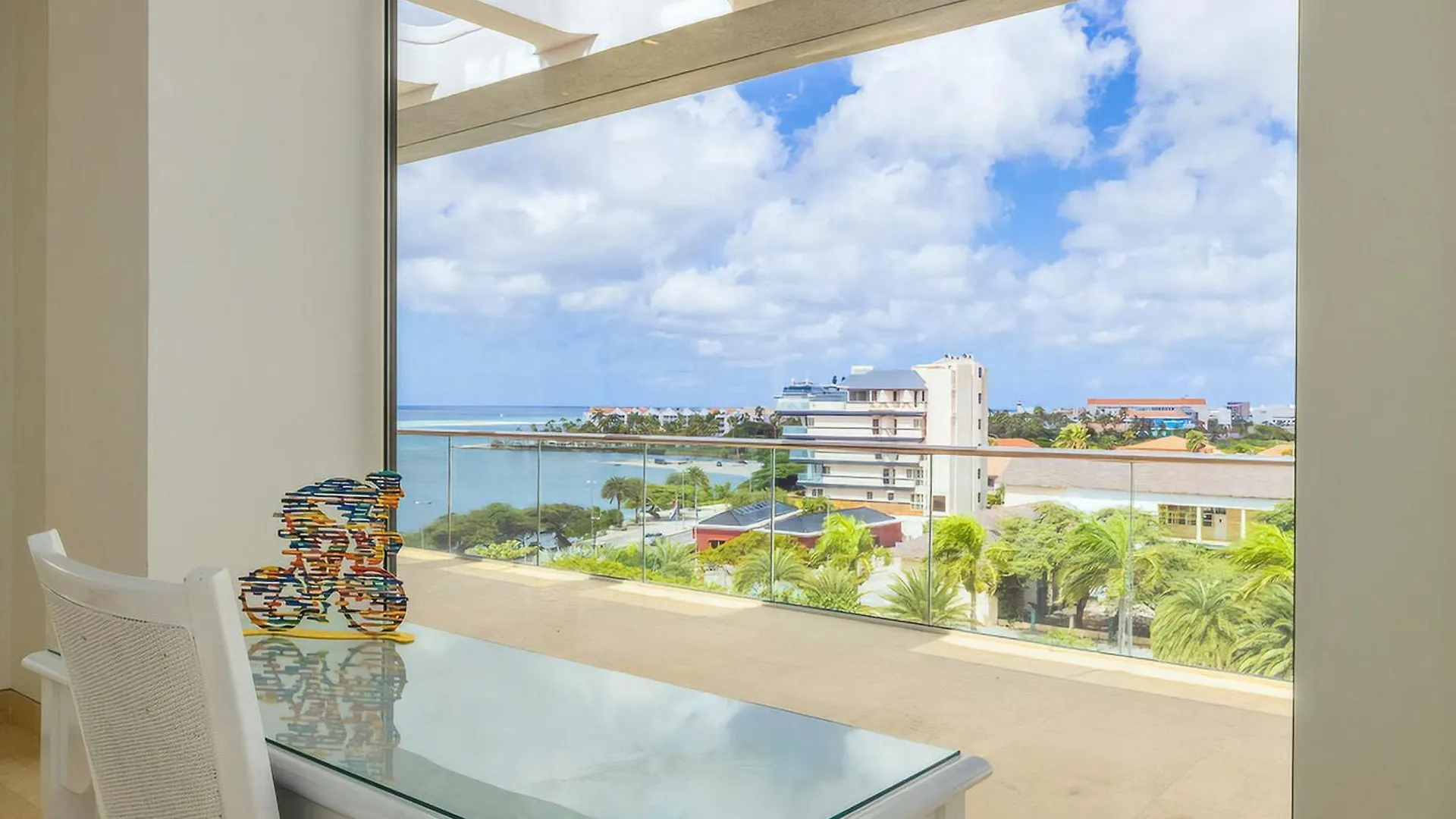 Apartament 5Bph-Coral15 - Oceanfront Exclusive Penthouse With Stunning Views And Private Pool Home-Theater Included, Oranjestad Aruba