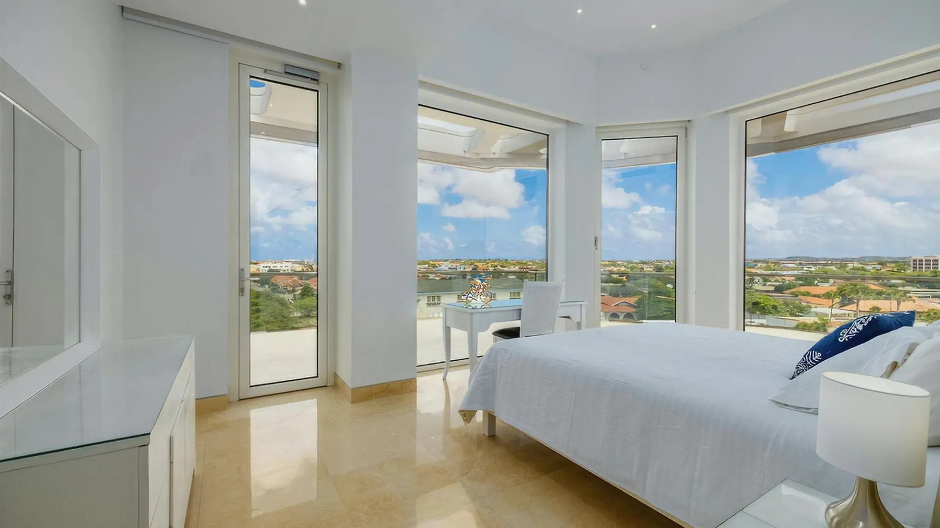 5Bph-Coral15 - Oceanfront Exclusive Penthouse With Stunning Views And Private Pool Home-Theater Included, 오란제스타트